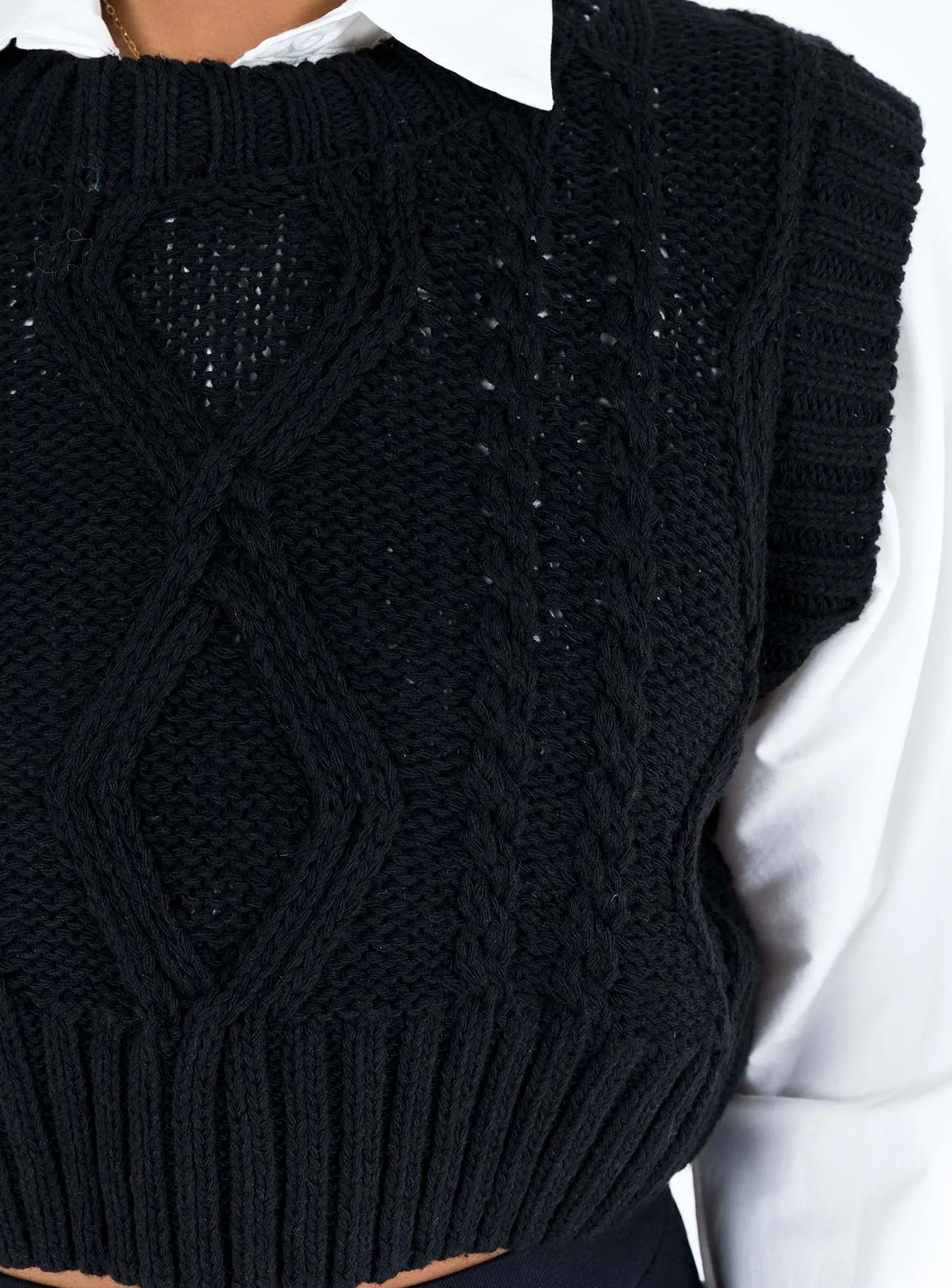 Carey Knit Vest Black