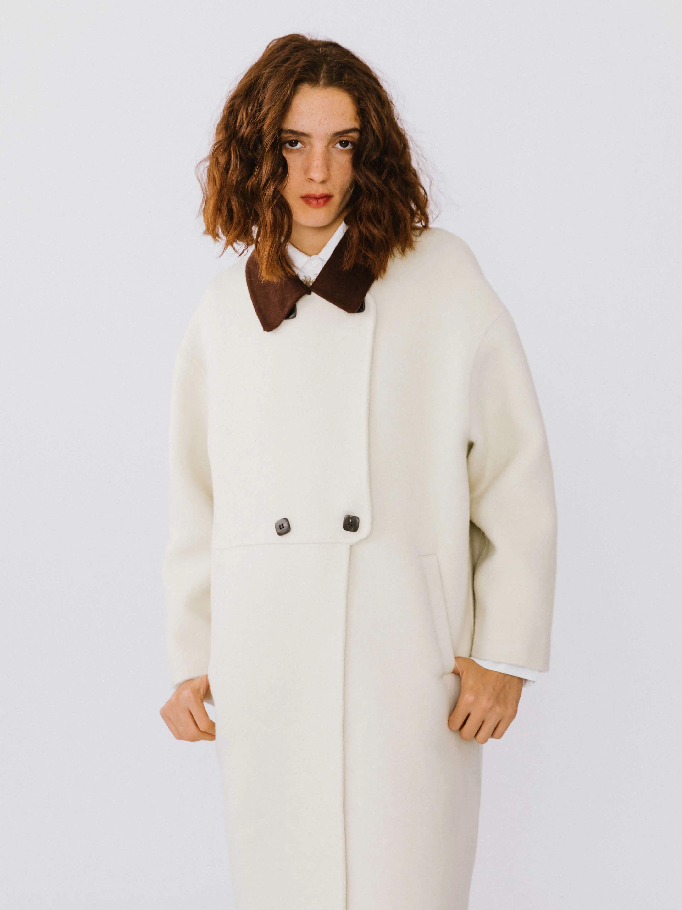 Contrast Coloured Collar Wool Coat