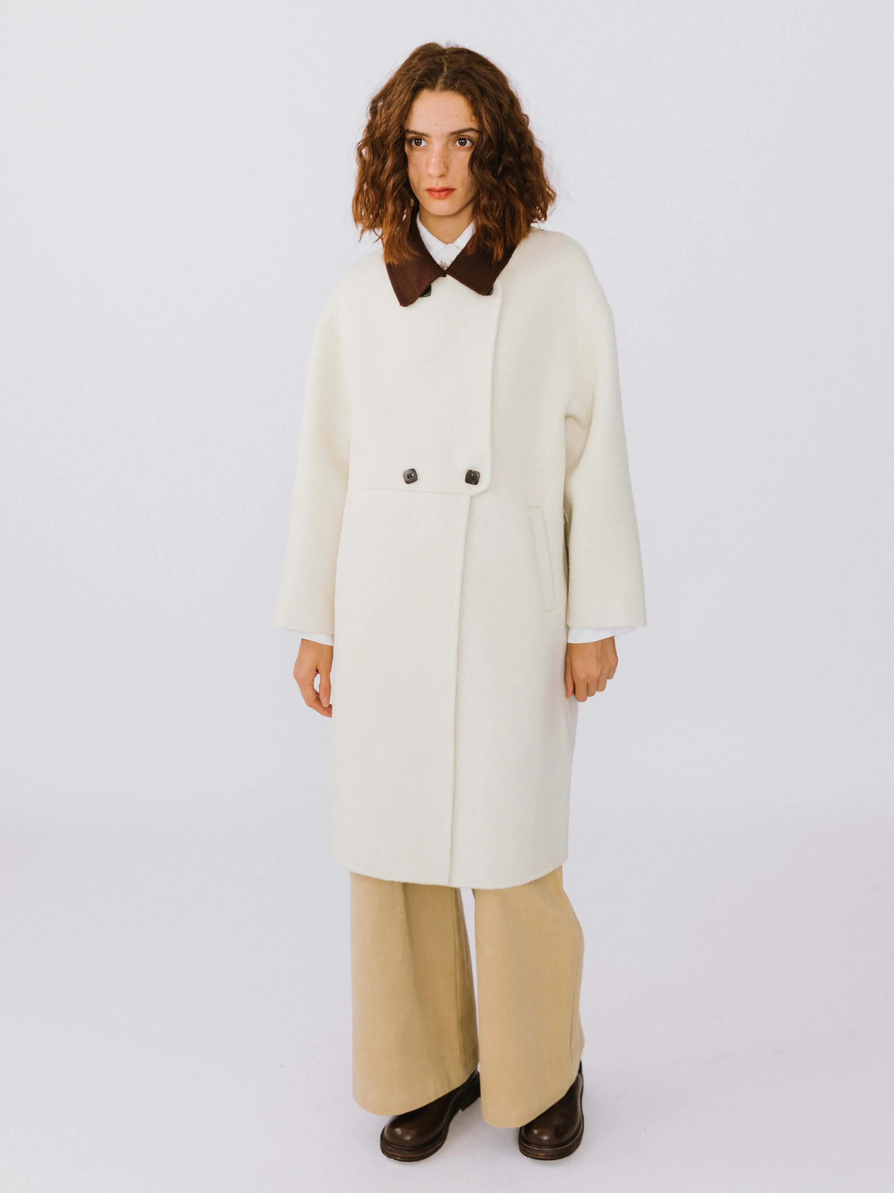 Contrast Coloured Collar Wool Coat