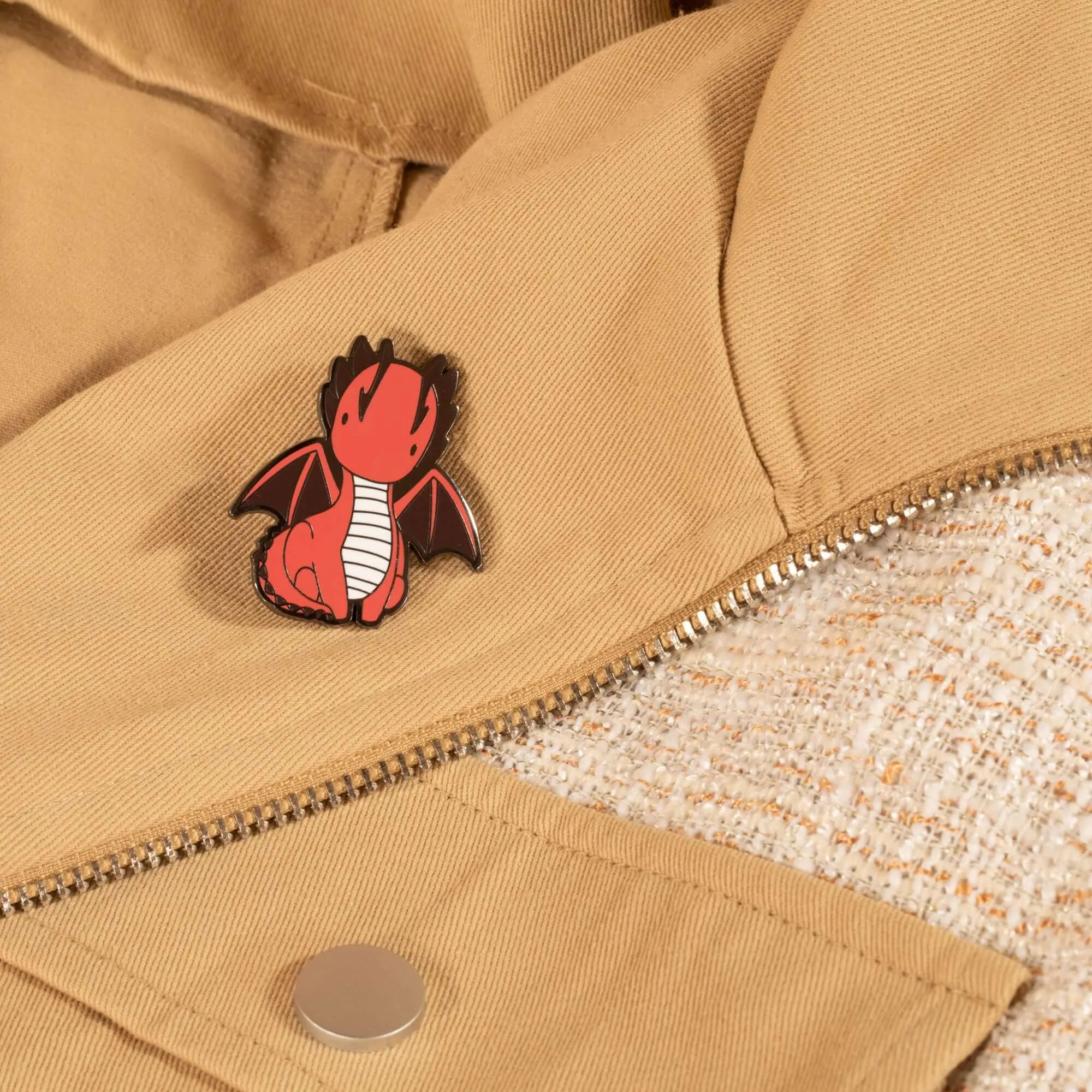 Draggi Enamel Pin - Sitting