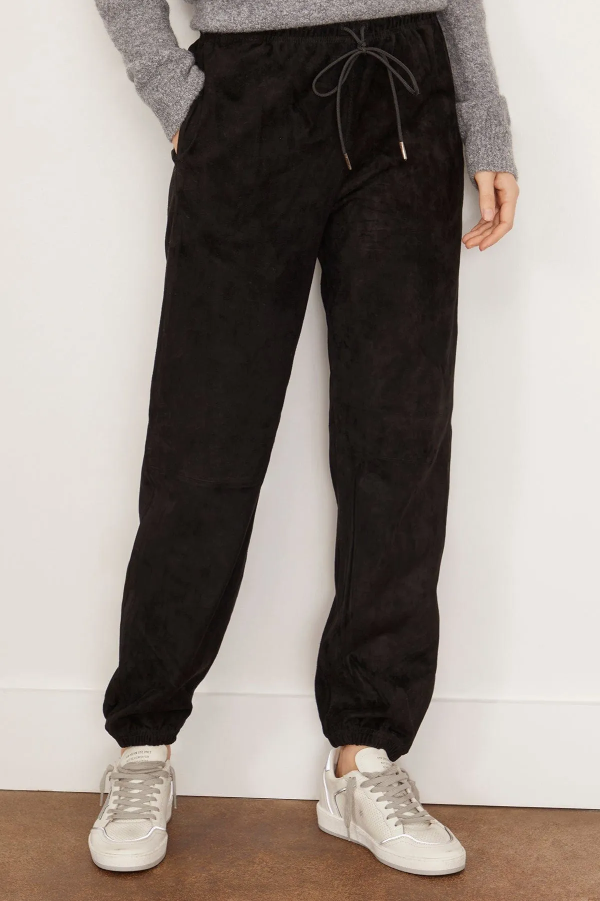 Drawstring Joggers in Black