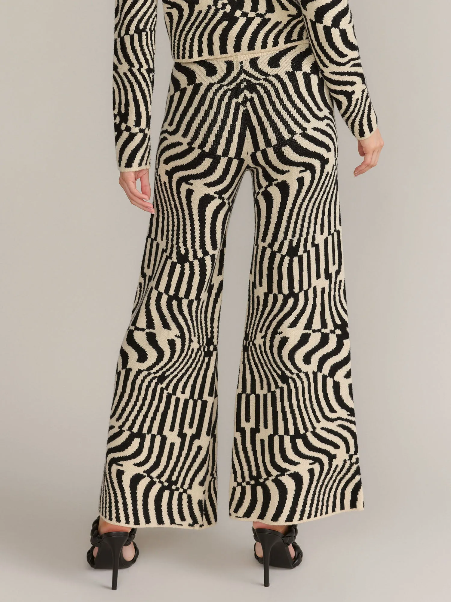 Gilli Abstract Zebra Print Knit Pant - Brands We Love