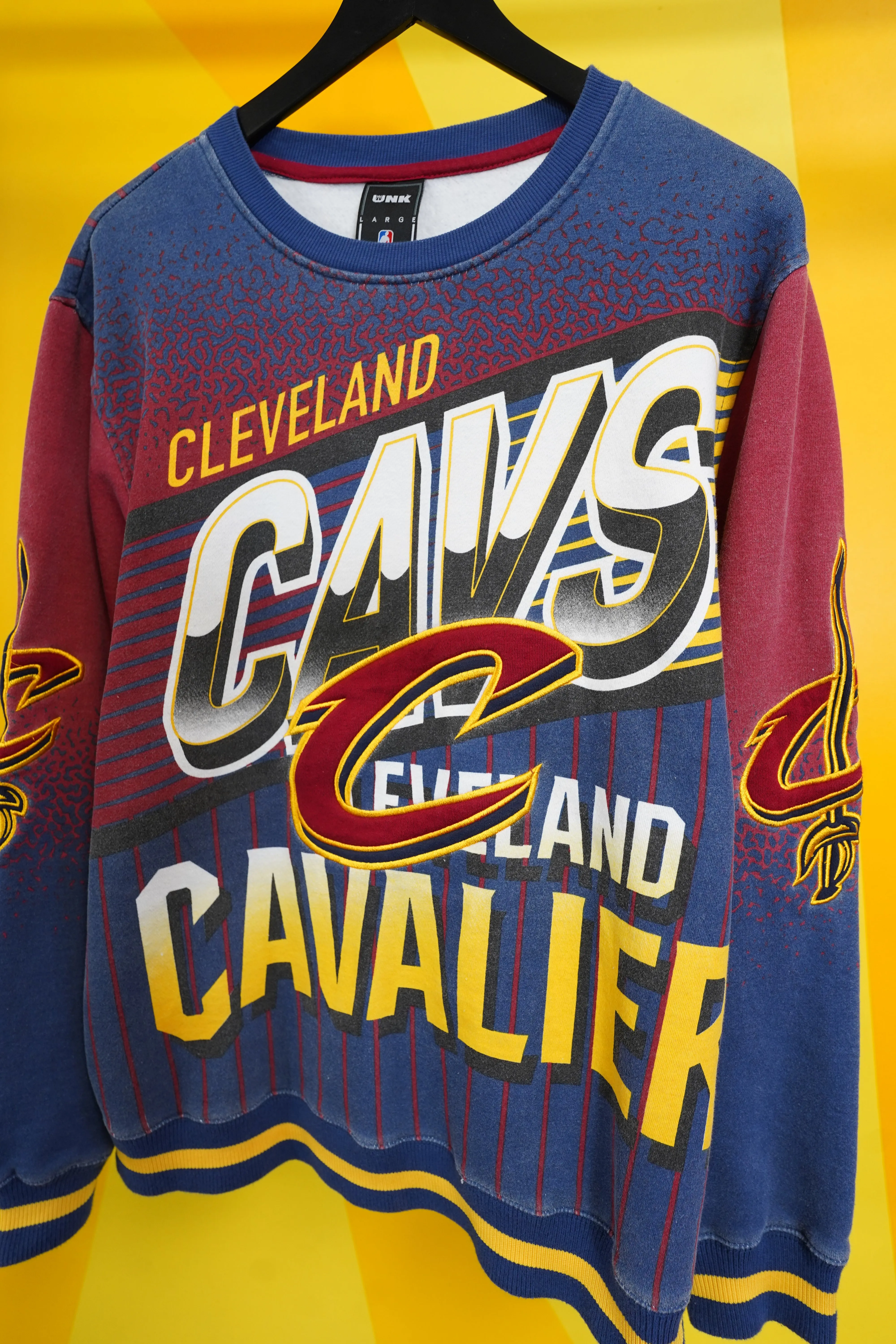 (L) Cleveland Cavaliers Unk Crewneck